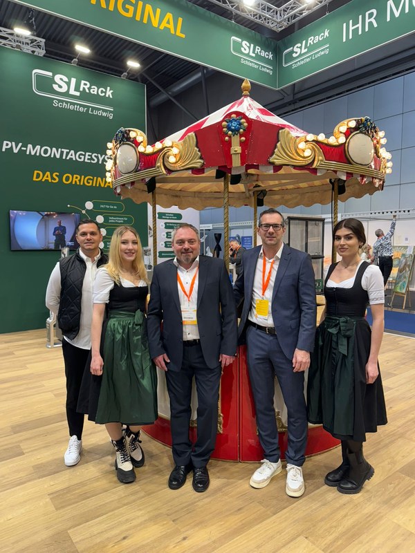 Promotion Agentur Rosenheim organisiert Produktverkostung mit regionalen Promotern auf dem Rosenheimer Herbstfest